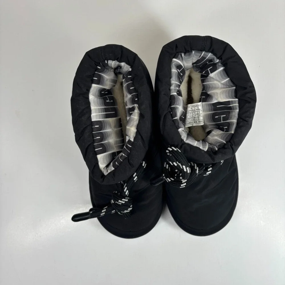 UGG Classic Maxi Short Kids' US Size 1 Black Puffer‎ Winter Snow Boots 1130773K